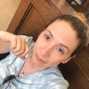 Meet your Posher, Simona